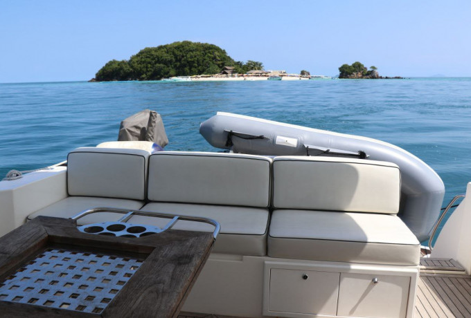 Riviera Sport Cruiser M400 Avalon photo 2